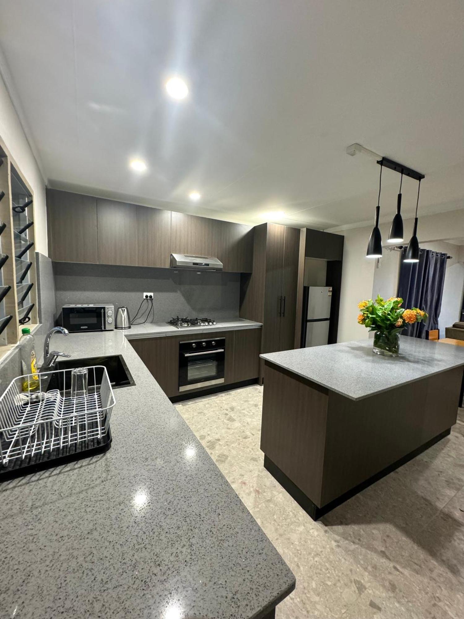 Affordable Luxury & Comfort In Bayview ซุวา ภายนอก รูปภาพ